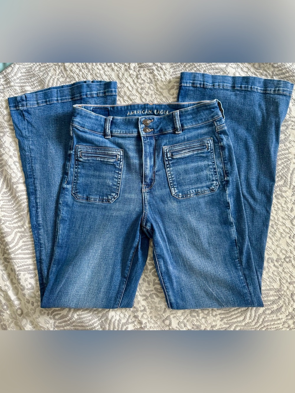 American Eagle Outfitters Super Hi-Rise Flare Jeans ** like new!!**